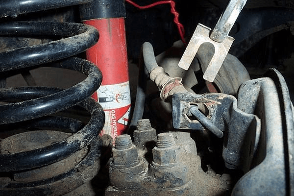 4x4 mechanics - How to remove a CV joint on your 