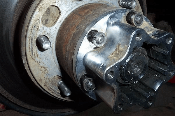 4x4 mechanics - How to remove a CV joint on your 