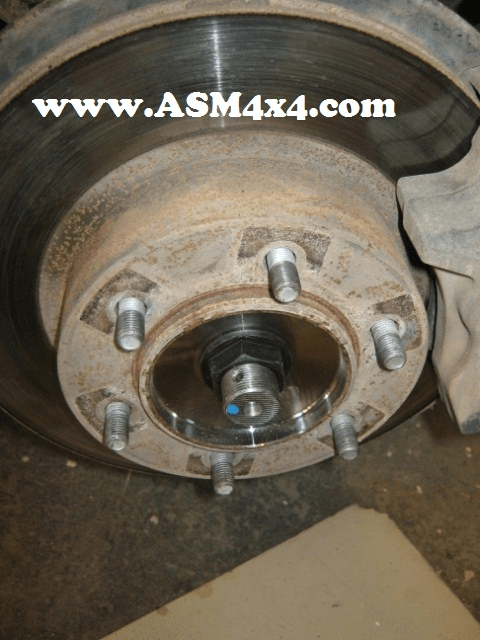 4x4 Mechanics - CV joint boot replacement