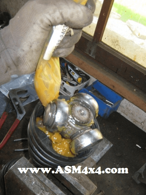 4x4 Mechanics - CV joint boot replacement