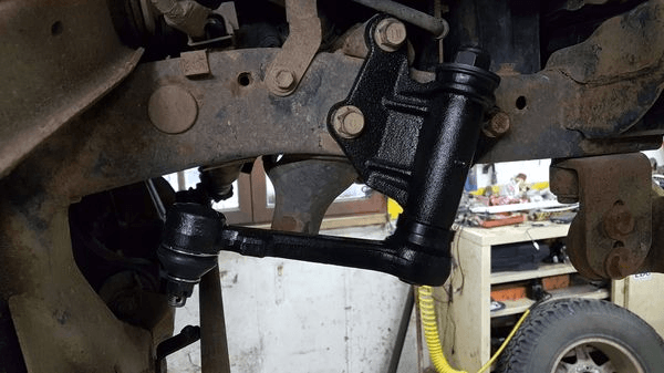 4x4 Mechanics - Steering idler arm replacement for