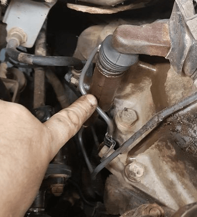 4x4 Mechanics - Clutch slave cylinder replacement