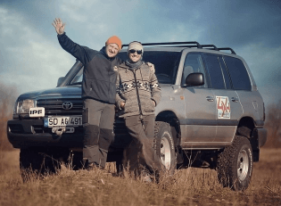 Oleg Negara and Adrian Carmaciu with their Toyota 