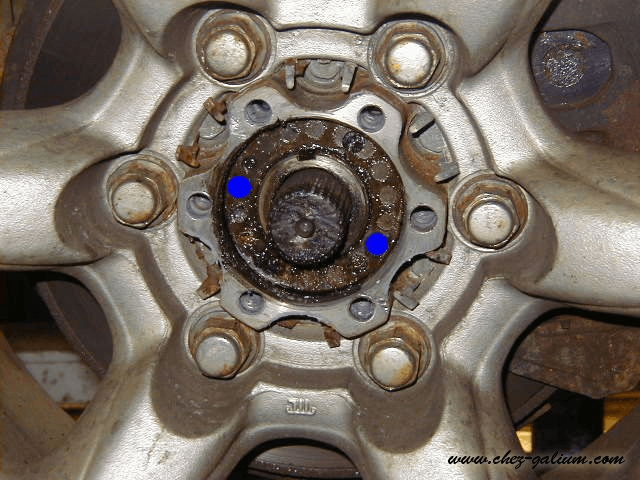 mecanique4x4-reglage-roulement-roue-avant