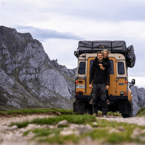 voyage 4x4 - Us and the Landy