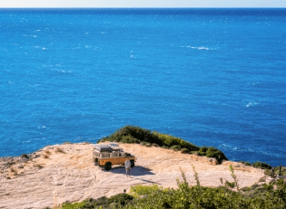 Travel 4x4 - Us and the Landy
