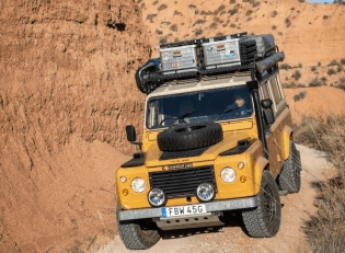  Travel 4x4 - Us and the Landy 