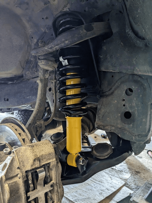 Montage kit suspension OME sur Toyota KDJ 95