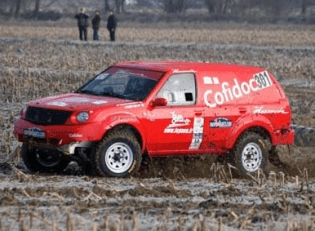 Nissan Pathfinder - Team Dessoude