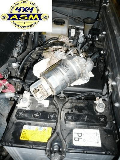 4x4 Mechanics - Diesel fuel filter replacement