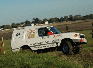 Land Rover Discovery V8 - team Protobug 64
