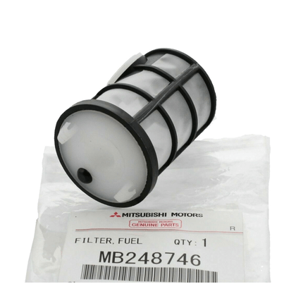 Fuel tank - strainer -filter