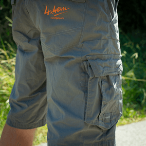 Cargo shorts - men's / 40 - Khaki